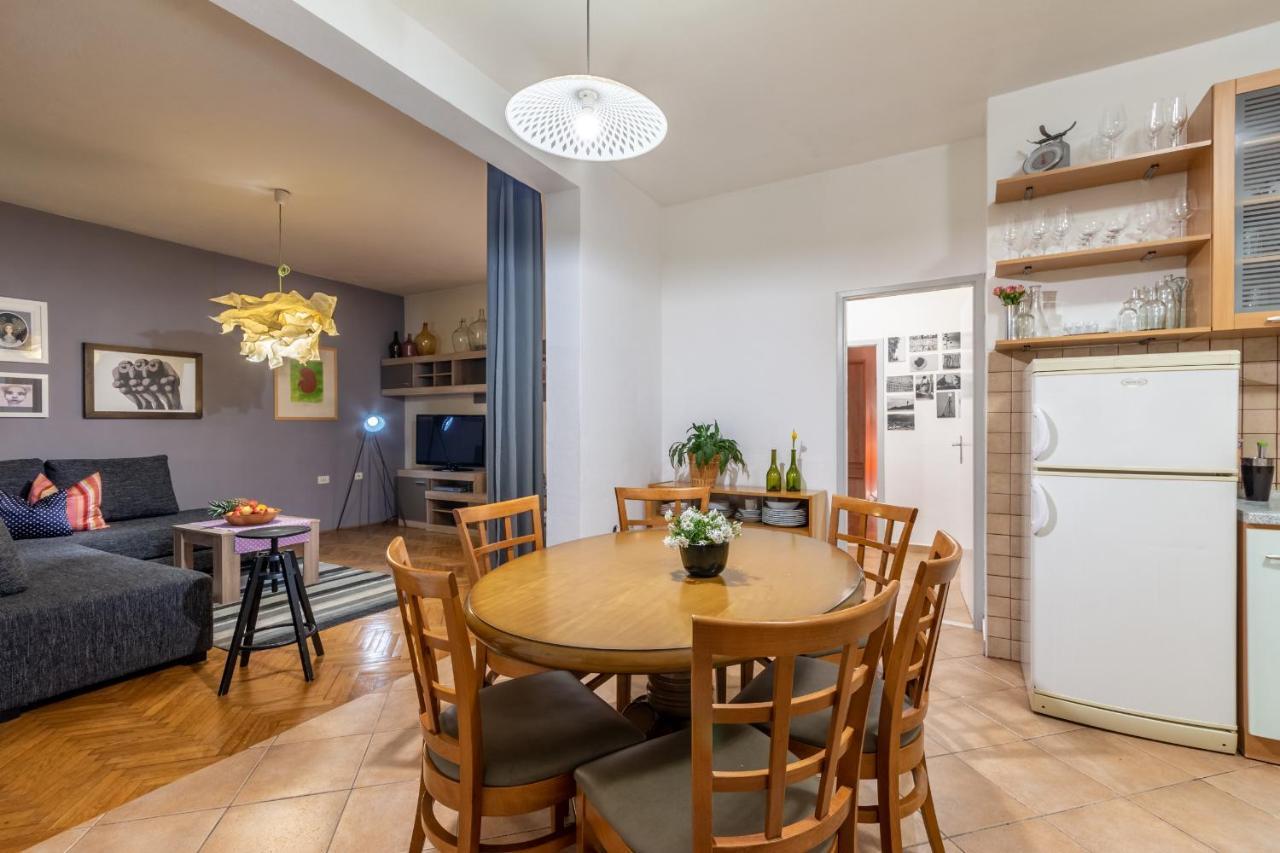 Apartment Lota With Heated Pool On Top Location Supetar Exteriör bild